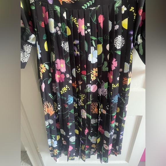 Make my Lemonade (French brand) Cassie Floral dress Size 40/Size 8 - Picture 4 of 14